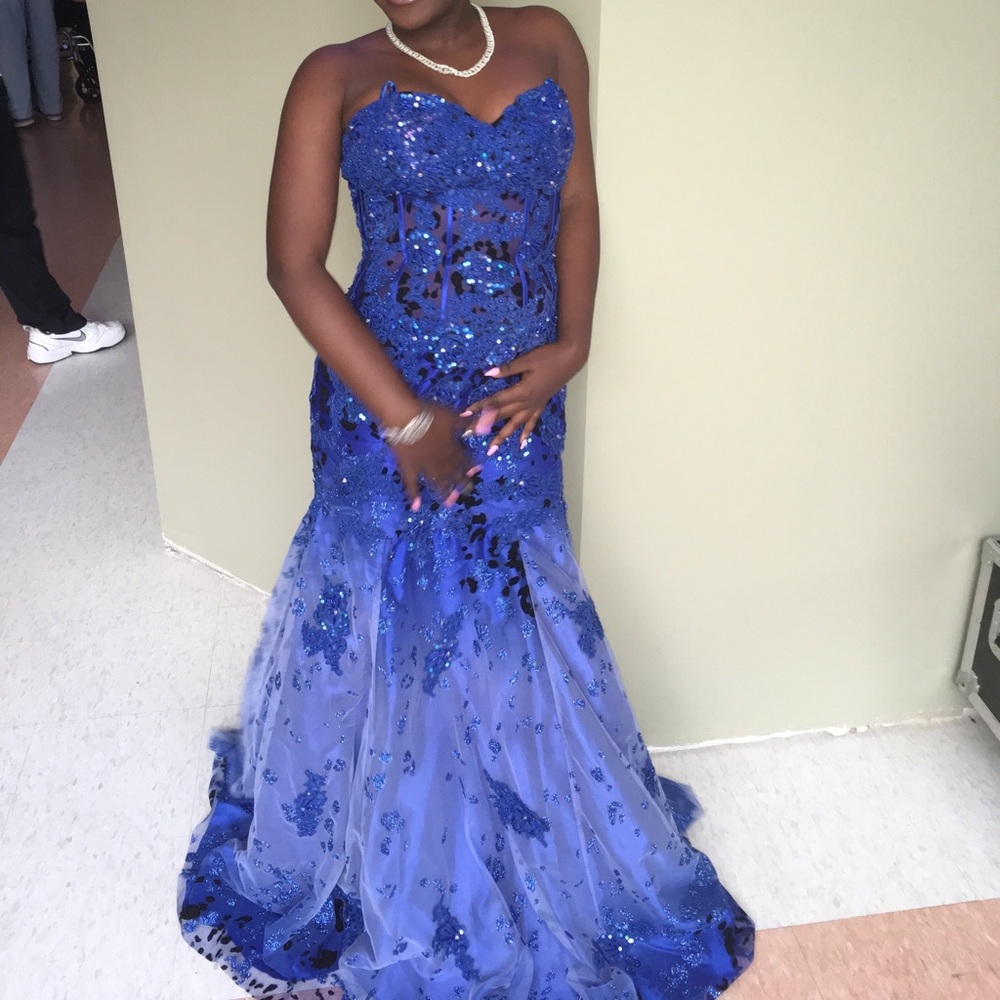 Prom Dress - Picture 2 of 3